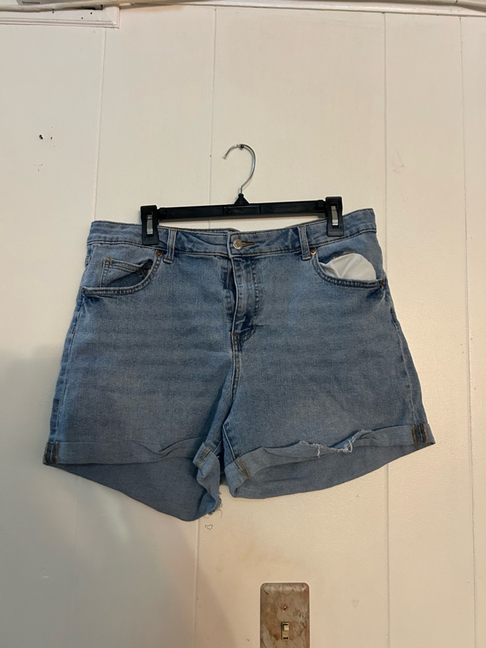 H&M Light Blue Denim Cuffed Women's Shorts